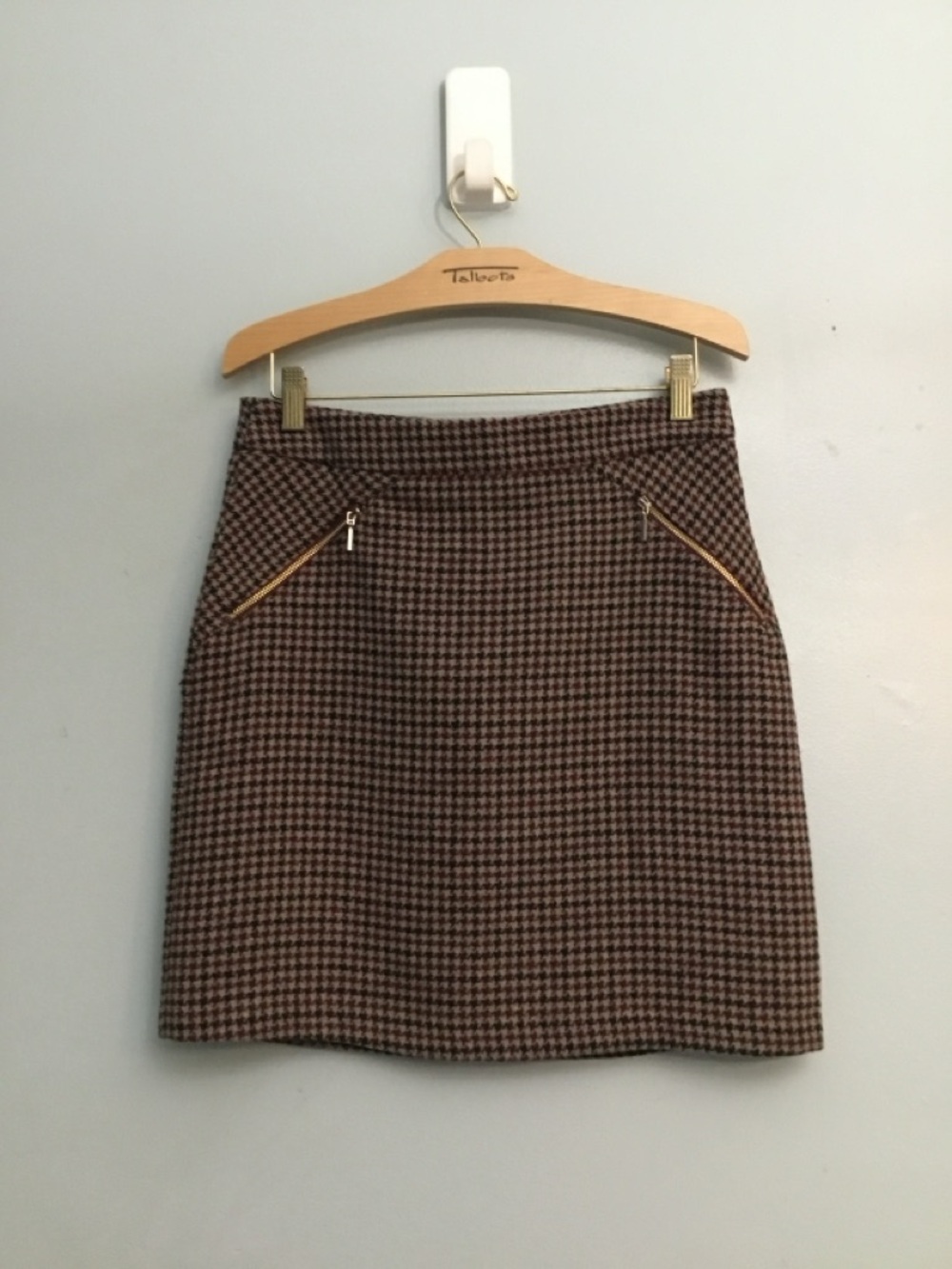 Atmosphere skirt size 6US